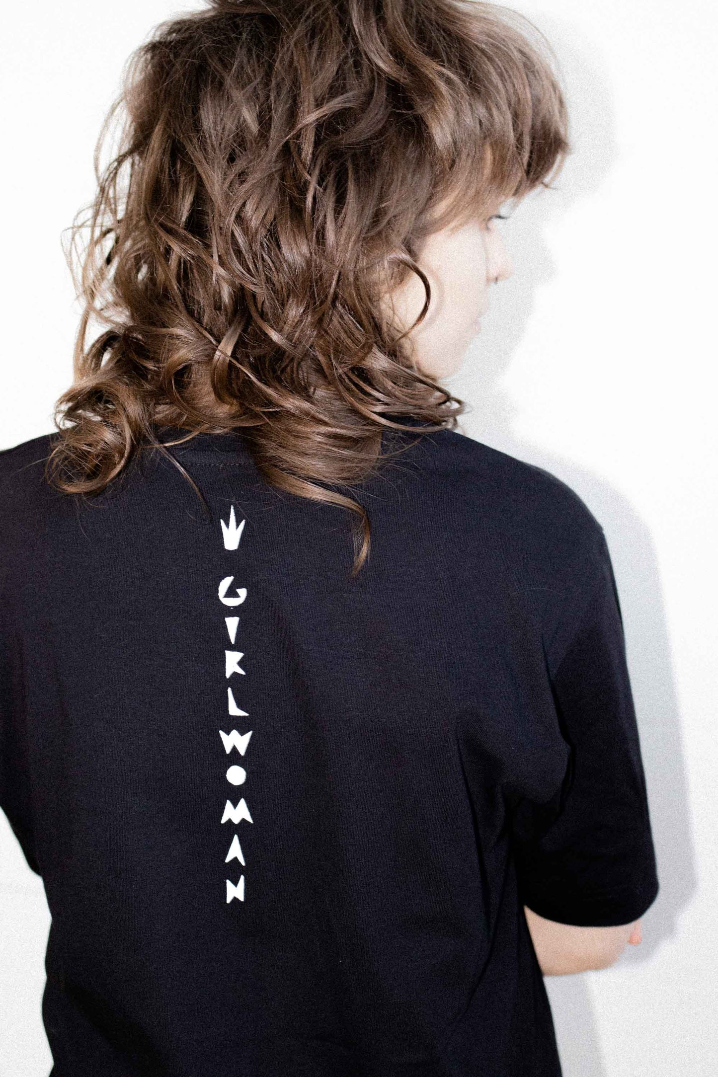 "Nur Mut" T-Shirt Girlwoman Merchandise. Oversized Fit. Schwere Stoffqualität 100% Cotton.