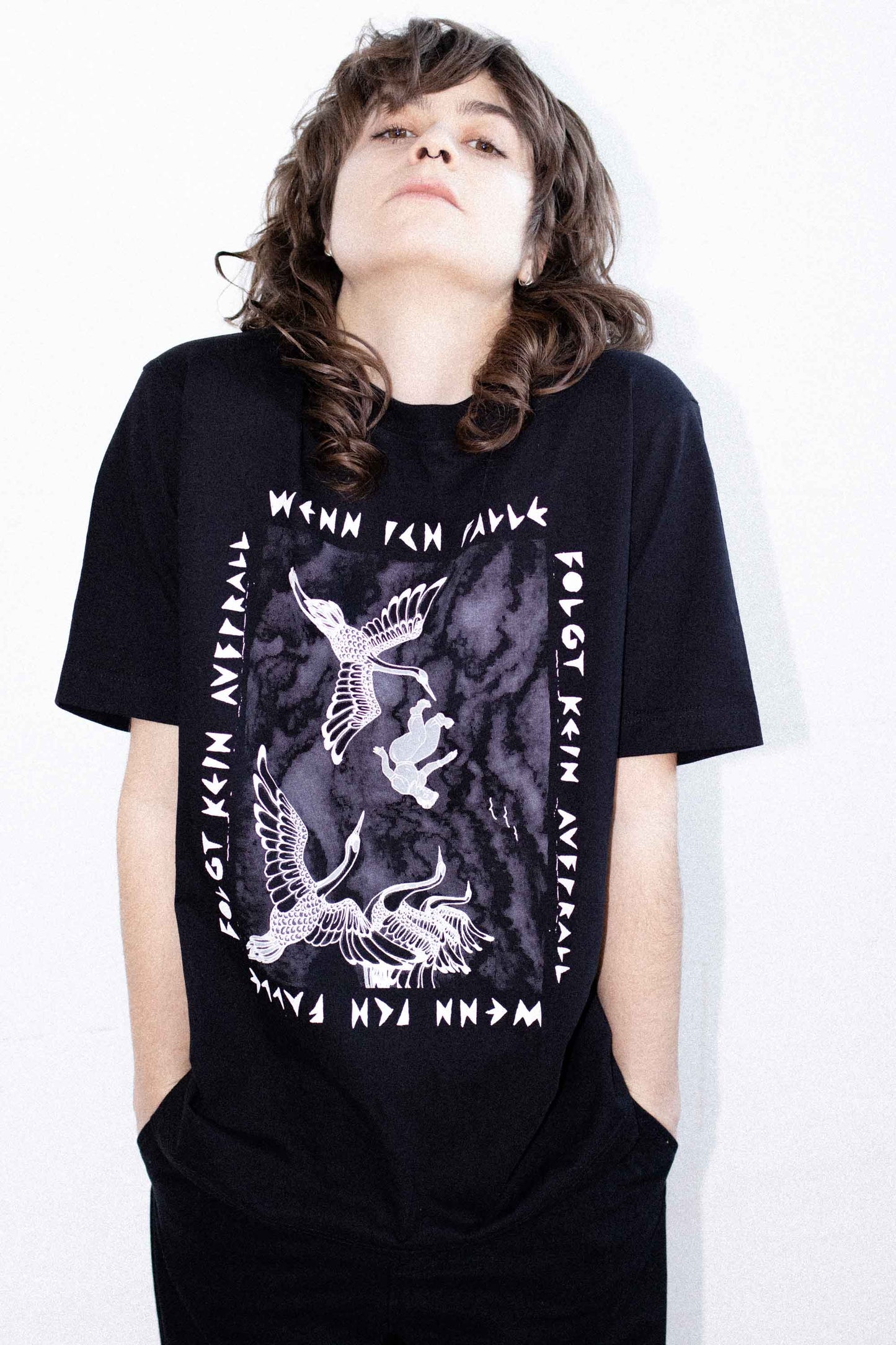 "Nur Mut" T-Shirt Girlwoman Merchandise. Oversized Fit. Schwere Stoffqualität 100% Cotton.