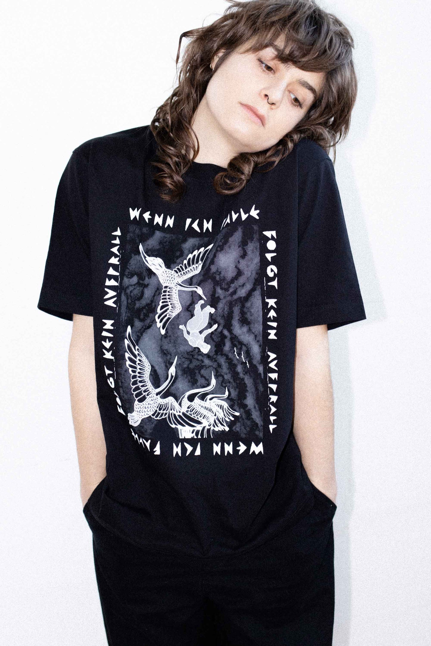 "Nur Mut" T-Shirt Girlwoman Merchandise. Oversized Fit. Schwere Stoffqualität 100% Cotton.