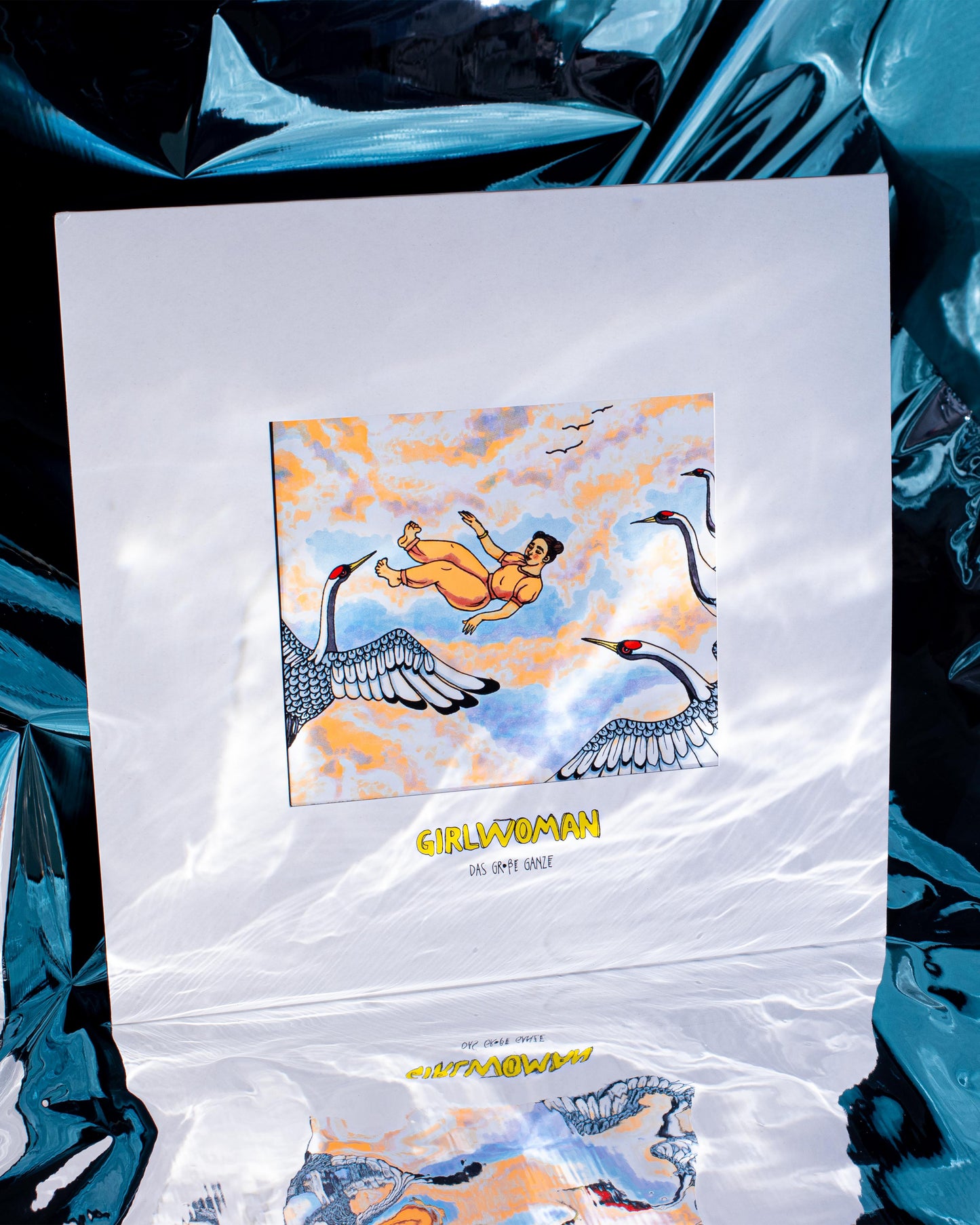 Girlwoman - Das Große Ganze *Black Vinyl Edition**8 Kunstdrucke* Prisma | Die Nacht | Stom Linie Form | Fata Morgana | Nur Mut | Monochrom | Rote Riesen Schlafen Nicht | Plattenweg | Tick Tack Trauma | Ab Morgen Ist Alles Anders Pt.1 feat. Lambert | Ab Morgen Ist Alles Anders Pt.2 | Is Anybody Out There?
